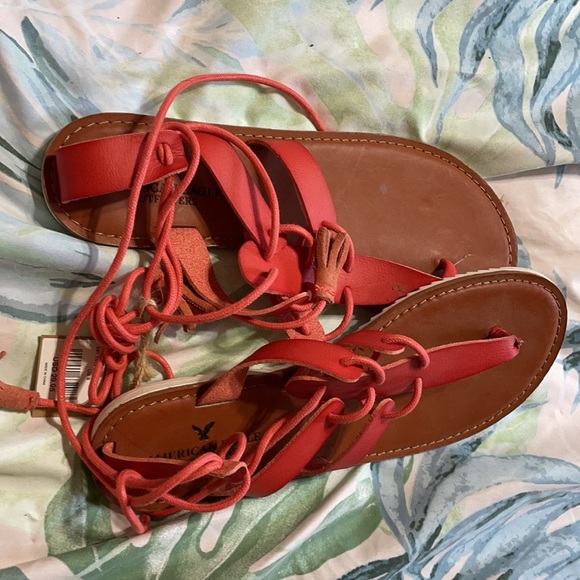 New summer sandals.   Never worn - Picture 4 of 5